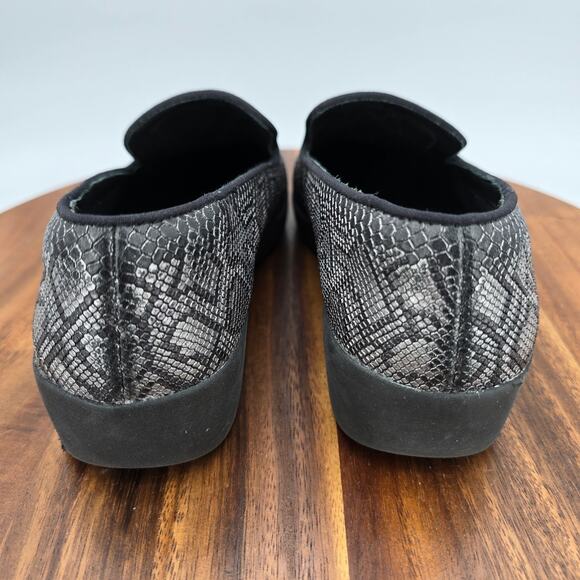 FitFlop Shoes Womens 6.5 Python Print Leather Flats Comfort Smoking Loafers - Picture 4 of 8